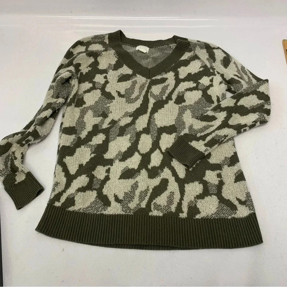 Caslon Sweater Woman Small  V Neck Long Sleeve Green Camouflage Casual Workwear - Picture 7 of 11